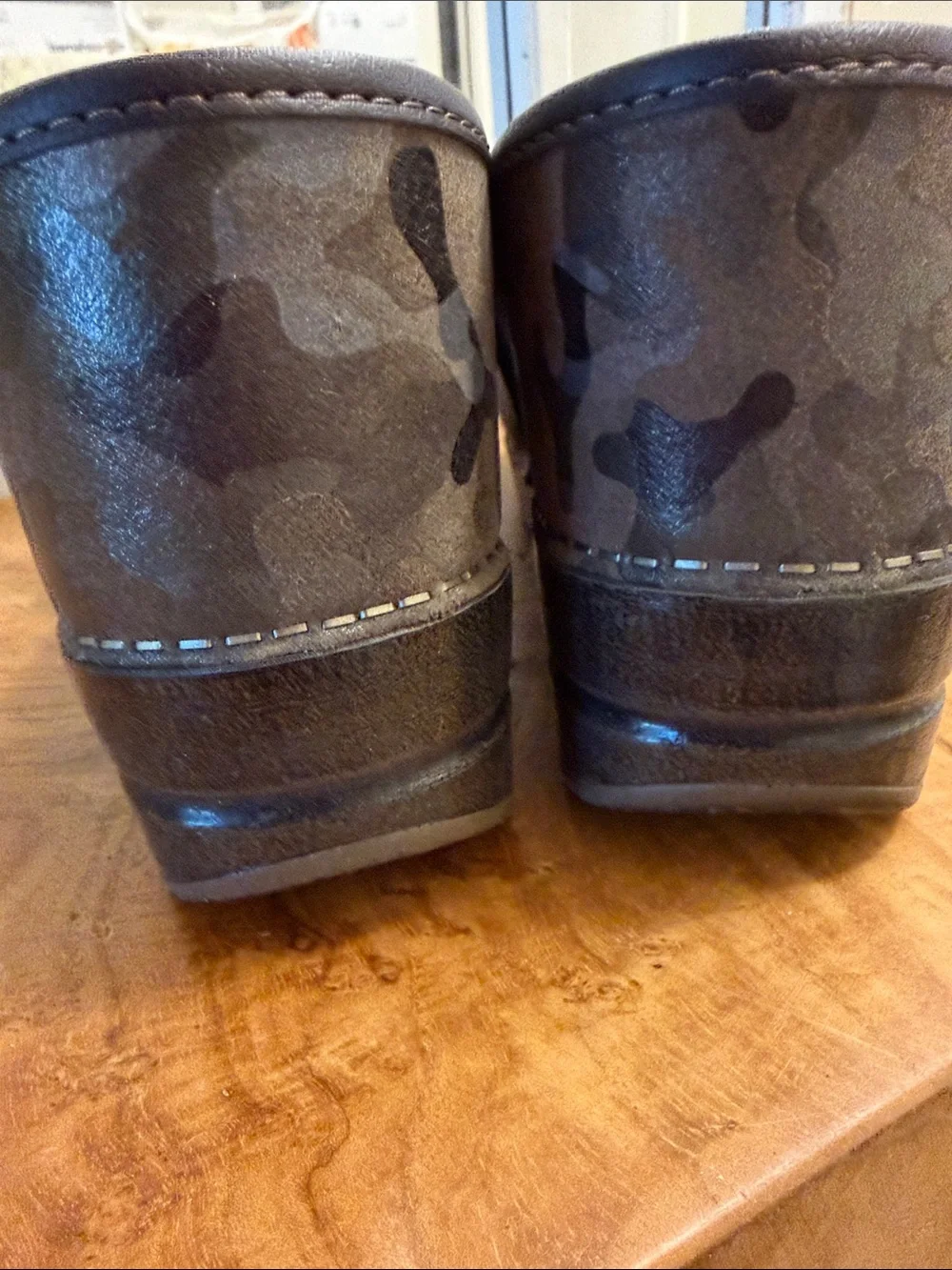 Dansko Kids Clog in Camouflage Olive/Brown